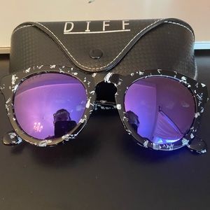 DIFF eyewear sunglasses with purple lens